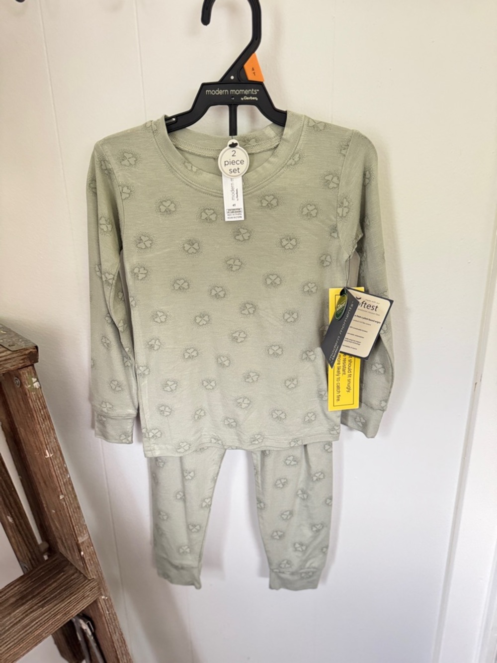 🌿 NWT Modern Moments Softest Clover Pajama Set 4T ✨